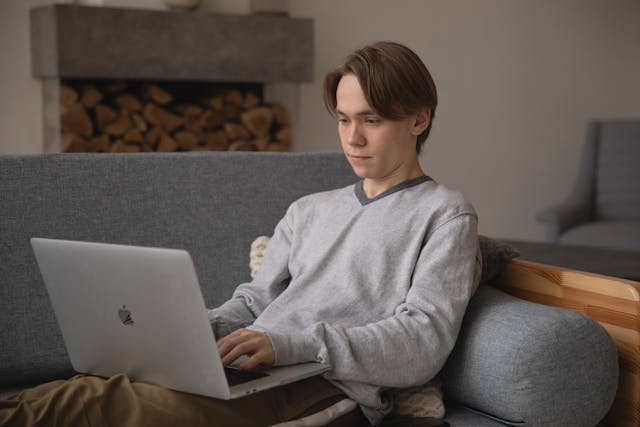 Débouchés après licence journalisme